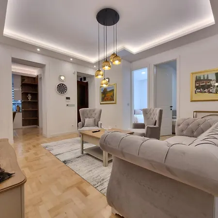 In Velika Aleja At Ilidza * Σαράγεβο