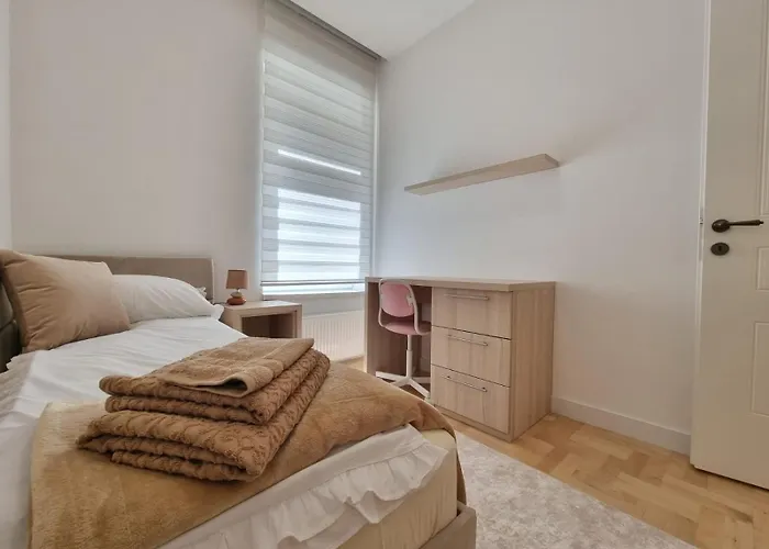 In Velika Aleja At Ilidza דירה