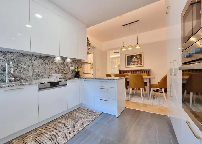 In Velika Aleja At Ilidza סראייבו