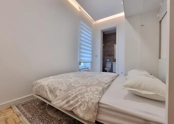 In Velika Aleja At Ilidza דירה